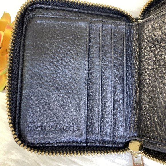 Michael Kors Small Black Saffiano Leather Continental Travel Zip Around Wallet - Picture 7 of 14